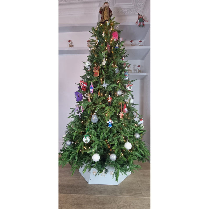 Christmas Tree Collars - Cream White Christmas Tree Collar - Christmas.uk