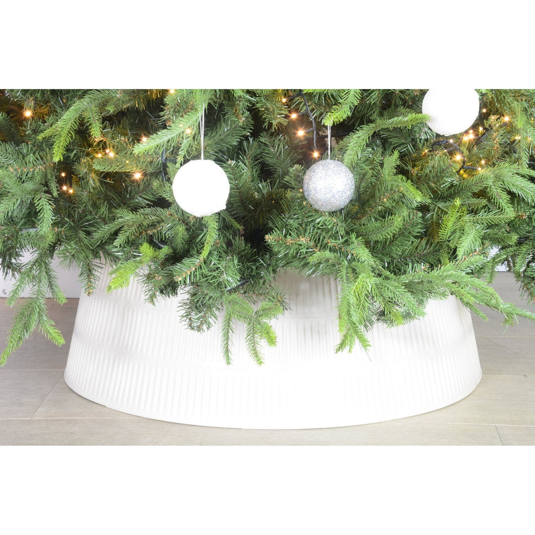 Roma Tree Skirt - Large - Christmas.uk