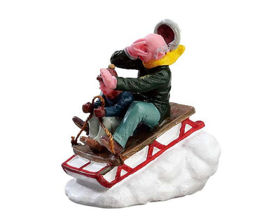 SLEDDING WITH GRAMPS - Christmas.uk
