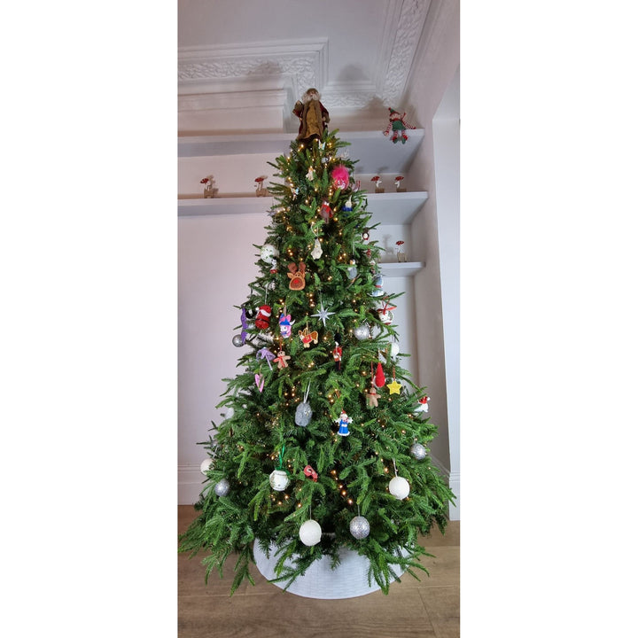 White Rattan Christmas Tree Skirt (Medium) - Christmas.uk