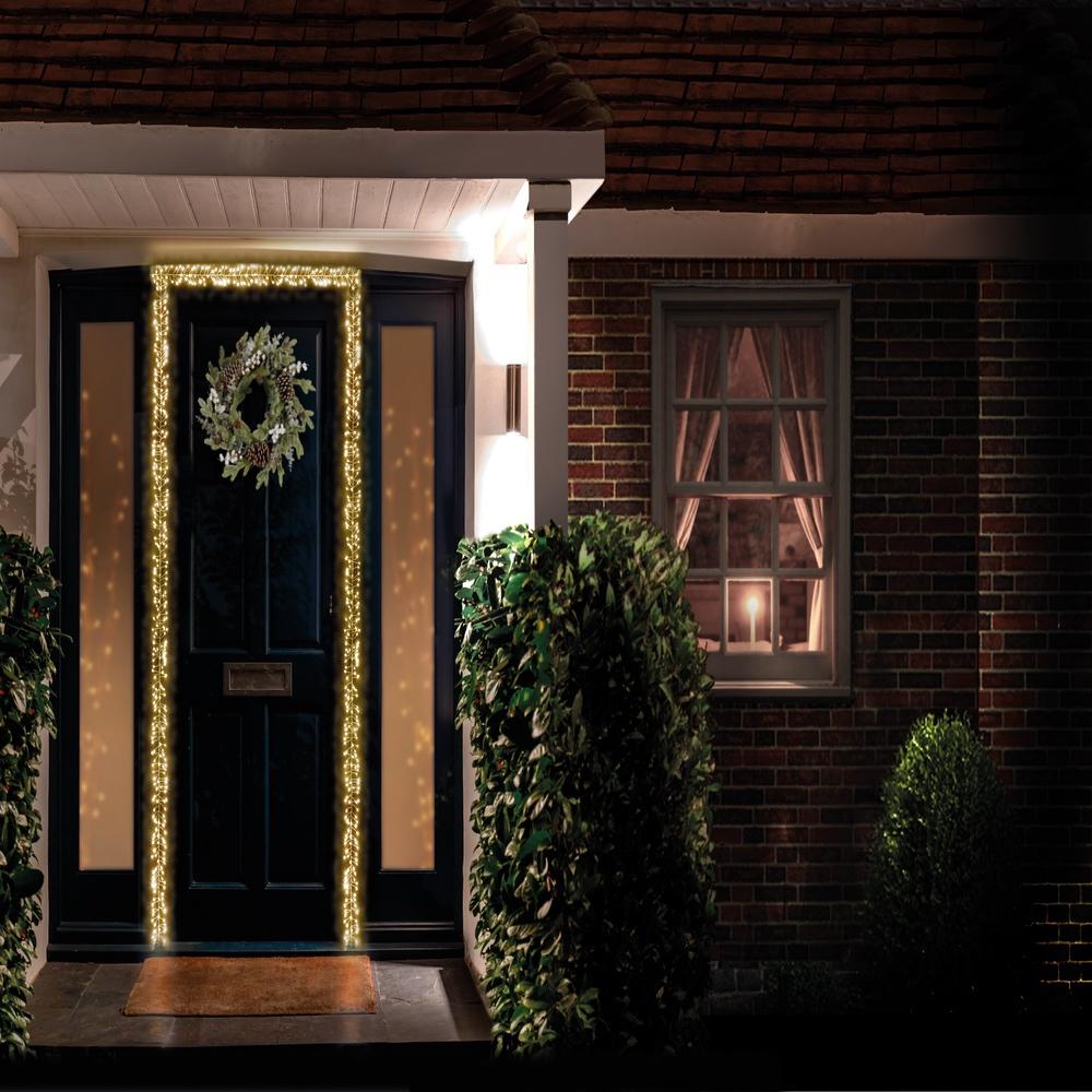 800 LEDs Warm White Garland Door Cluster Lights - 5.5 m - Christmas.uk